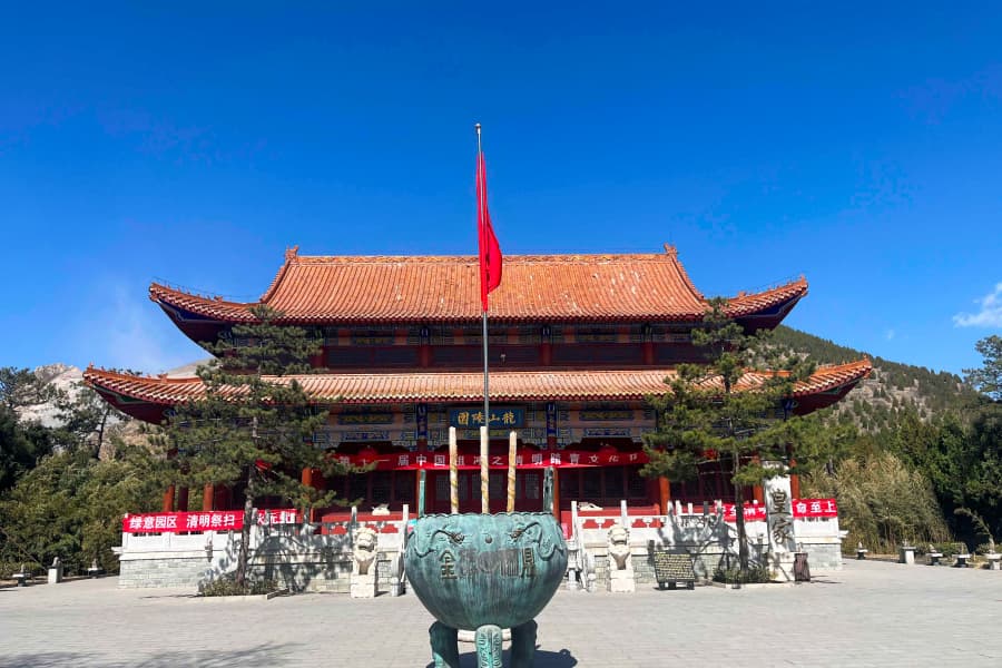 皇家龙山业务大厅图