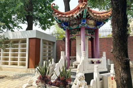 北京市朝阳区外侨公墓墓区环境图