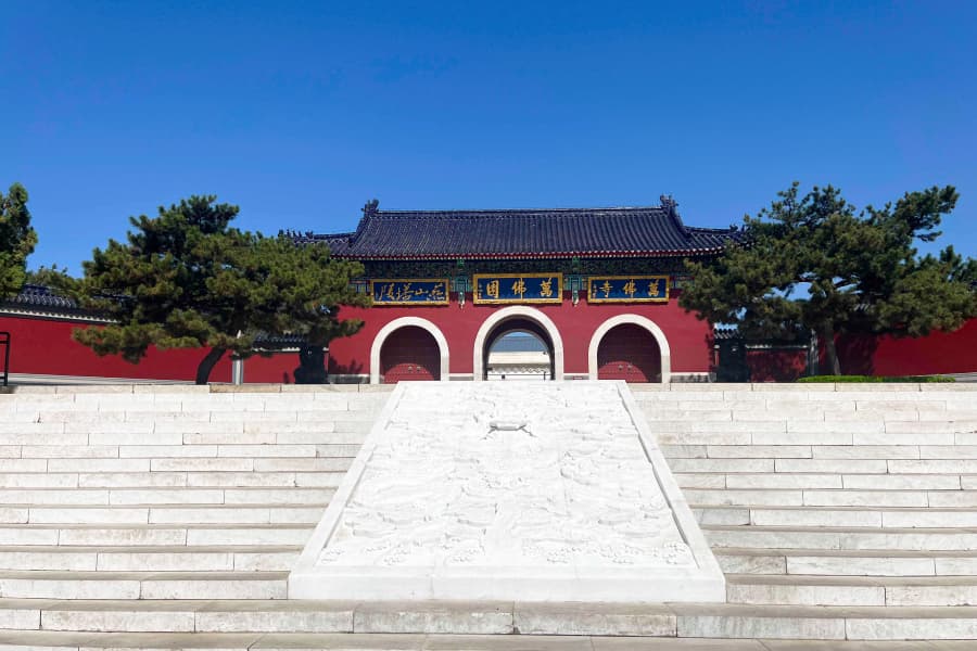 清东陵万佛园大门图