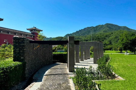 凤凰山陵园景观图