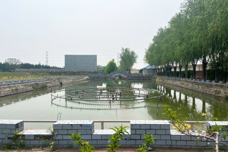 北京市大兴区天堂墓园园区湖景图