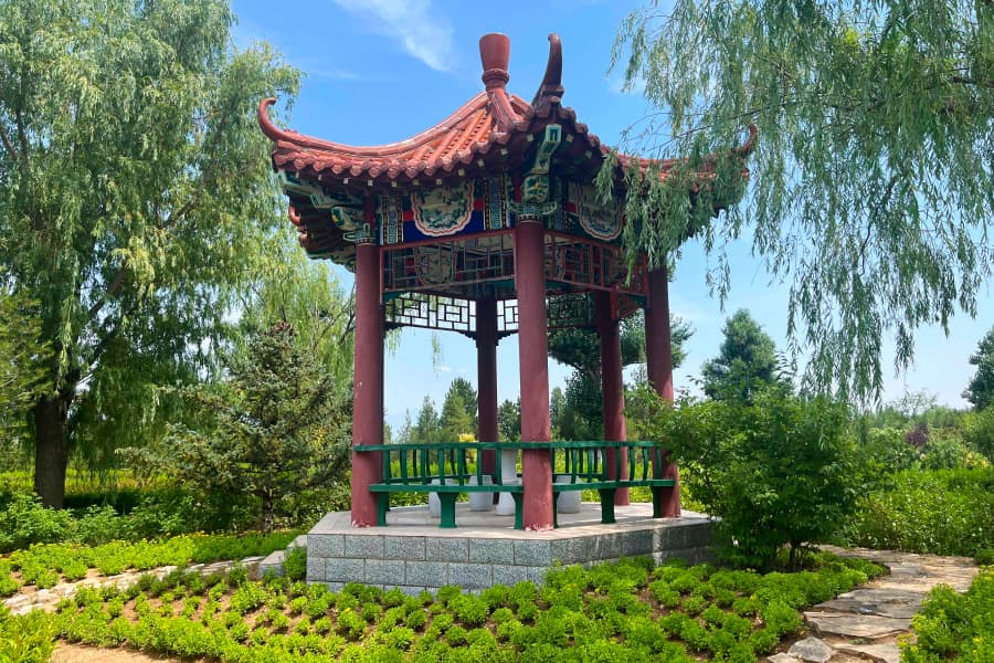 中华永久陵园景观图