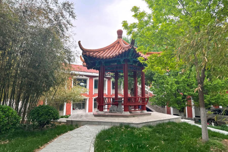 北京丰台区思亲园陵园园区休息亭