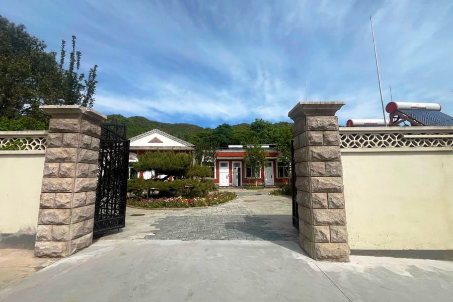 北京市海淀区温泉墓园园区环境图