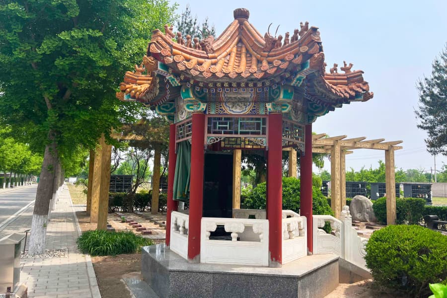 北京市大兴区天慈墓园园区休息亭