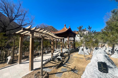 长城华人怀思堂景观图