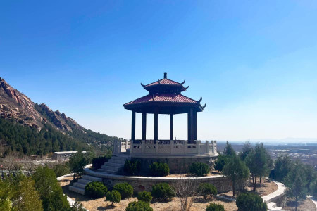 北京市昌平区佛山陵园园区休息亭