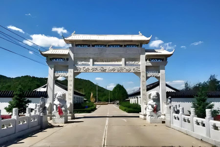 怀柔凤凰山大门图