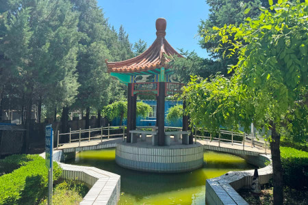 北京市平谷区归山陵园园区湖景图